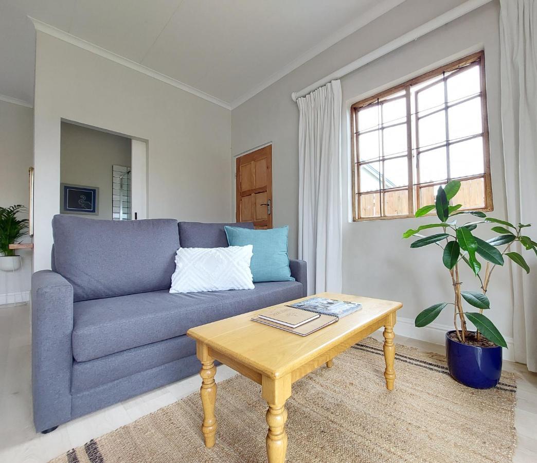 Upmarket Off Grid Cottage On Organic Farm In Secure Estate ホウィック エクステリア 写真